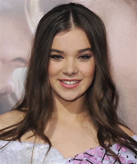 Hailee Steinfeld - Biography, Height & Life Story | Super Stars Bio