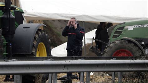 U Francuskoj masovni protesti poljoprivrednika poginula žena Svet