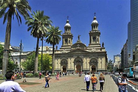 10 Things To See And Do In Santiago Chile Views Museums And Wineries