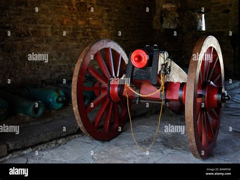 Cannon Hi Res Hi Res Stock Photography And Images Alamy