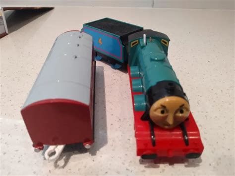 GORDON - THOMAS and Friends Trackmaster (Tomy) Train with Red Passenger ...