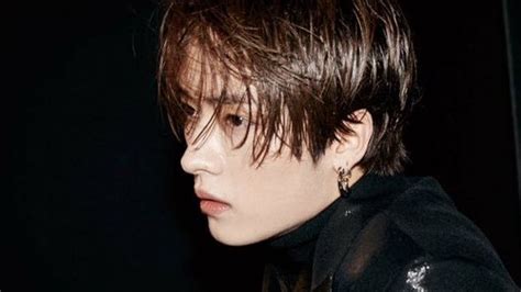 on Twitter lee know for arena homme magazine LEEKNOW 리노