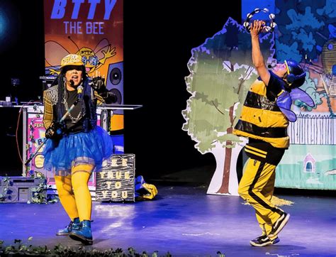 bee true   theaterworksusa