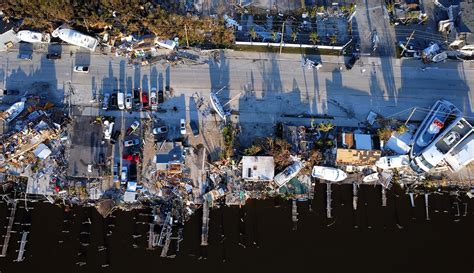 hurricane ians damage  florida     maps