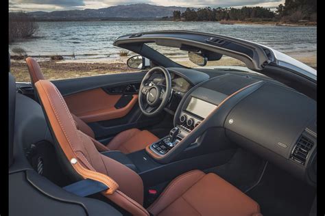 Jaguar F-Type P450 Convertible (2020) | Reviews | Complete Car