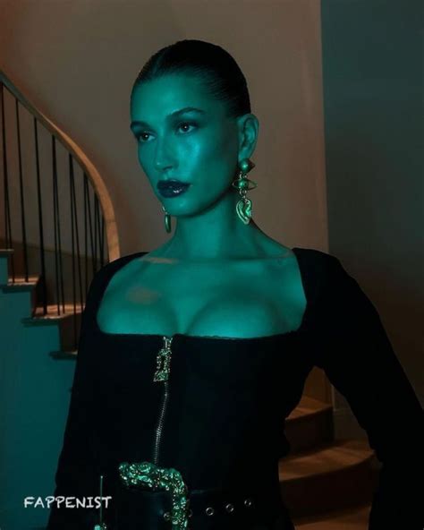 Hailey Bieber Tits Fappenist