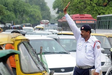 Delhi Police To Now Issue Traffic Offence Notices Through Sms Speed