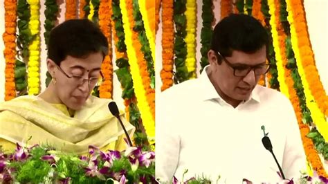 Atishi Saurabh Bharadwaj Take Oath As Delhi Ministers