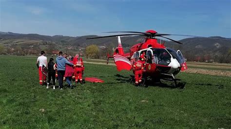 Alte Trei Accidente N Jude T N R De Ani Transportat La Spital Cu