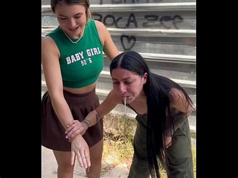 VENOM EVIL MEETS KAITLYN KATSAROS AND BELLA XVIDEOS