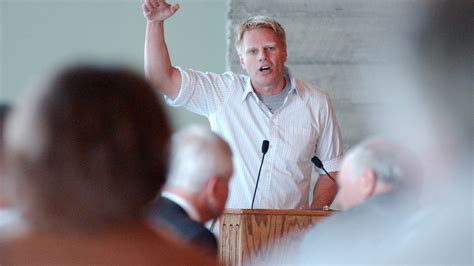 Mike Jeffries Indictment Allegations From Ex Abercrombie Ceos Arrest