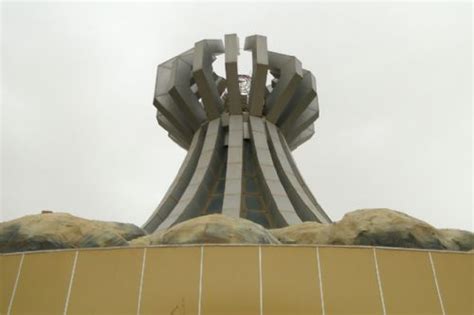 Memorial Cemetery to Victims of Halabja Gas Attack | the Polynational ...