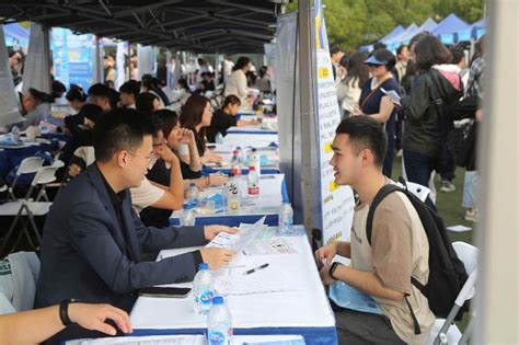 中國人社部：今年前9個月全國城鎮新增就業1022萬人 內地 香港中通社