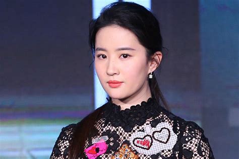 Mulan Star Liu Yifei Everything To Know About The Chinese Actress