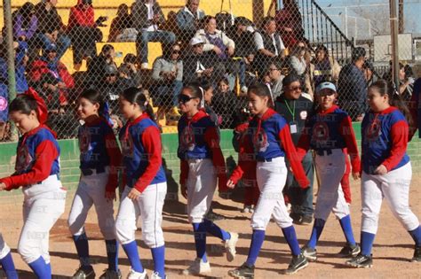 Arranca torneo estatal de Sóftbol Femenil