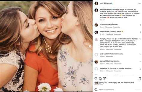 Sofía Castro da cátedra de moda con bikini naranja y presume su belleza