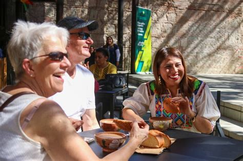 Cautiva Nanixhe De Oaxaca Con Sabores De Zaachila En El Centro