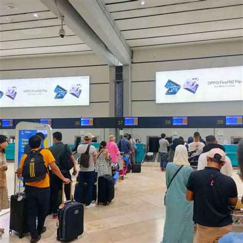 Lonjakan Penumpang Di Bandara Soetta Jelang Libur Natal Dan Tahun Baru