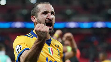 Juventus Sospiro Di Sollievo Per Chiellini Ma Si Ferma Anche Alex