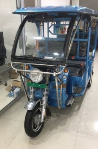 Three Wheeler Six Seater Large Space Blue And Black Battery Operated E Rickshaw At 150000 00 Inr