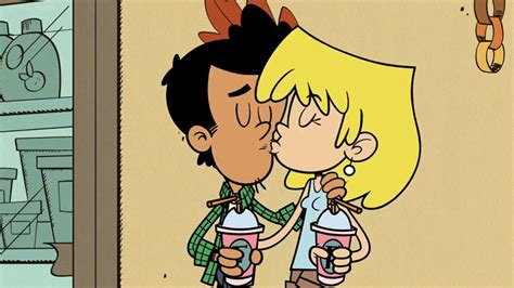 Loud House Lori And Bobby Thanksgiving Kiss By Dlee1293847 On Deviantart