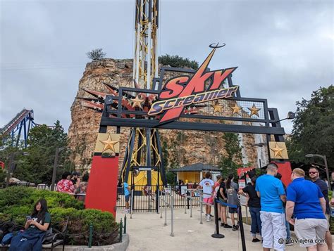 El Parque De Diversiones Extremo Six Flags Fiesta Texas En San Antonio