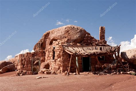 Native American cliff dwellings in Cliff Dwellers, Arizona — Stock ...