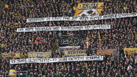 Fans Von Dynamo Dresden Schockieren Beim Spiel Gegen Erzgebirge Aue Mit