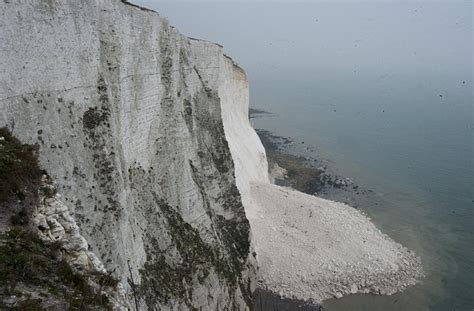 National Trust Buys Iconic Section Of Dover S White Cliffs Daily Mail Online