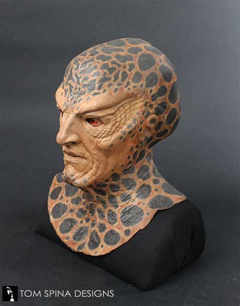 Babylon 5 Narn Mask Custom Display - Tom Spina Designs » Tom Spina Designs