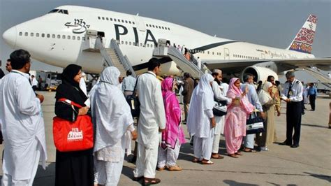 First Hajj Flight Carrying Pakistani Pilgrims Reached Medina How Many