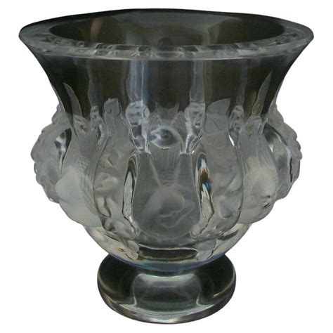 Wonderful Mid Century Modern Lalique Ingrid Frosted Clear Leaf Crystal Vase At 1stdibs