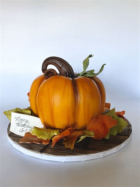 22+ Pumpkin Shaped Cakes For Halloween