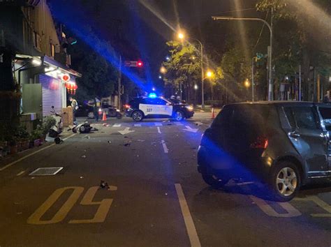 台中轎車高速闖紅燈衝撞2機車 釀1死2傷無良駕駛逃逸 社會 自由時報電子報