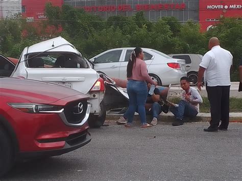 Exceso De Velocidad Deja Dos Lesionados En El Colosio De Cancún La