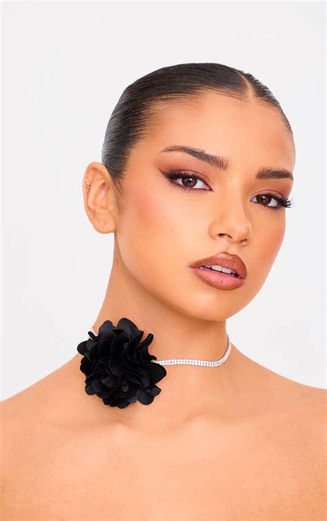 Black Diamante Flower Choker Accessories Prettylittlething Usa