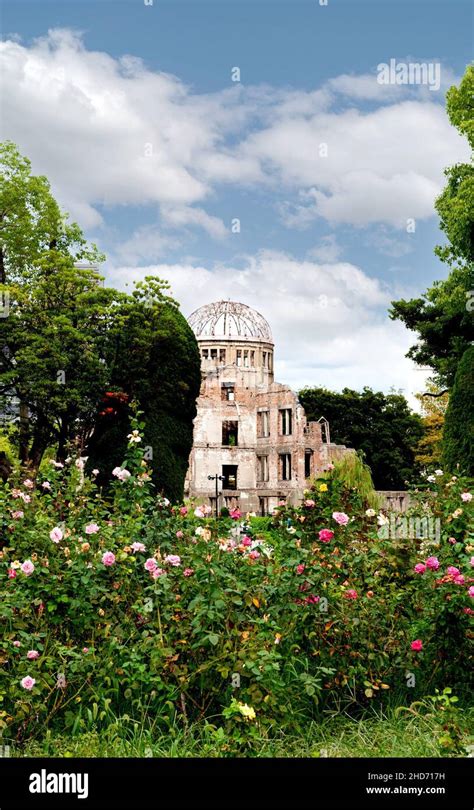 hiroshima peace memorial park Stock Photo - Alamy