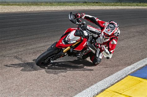 Motorrad Vergleich KTM 690 SMC R 2021 Vs Ducati Hypermotard 950 SP 2019