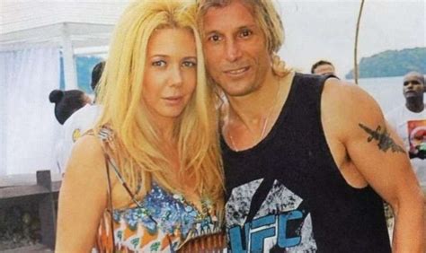 La Ex Mujer De Claudio Caniggia Está De Vuelta En El País Funes Hoy