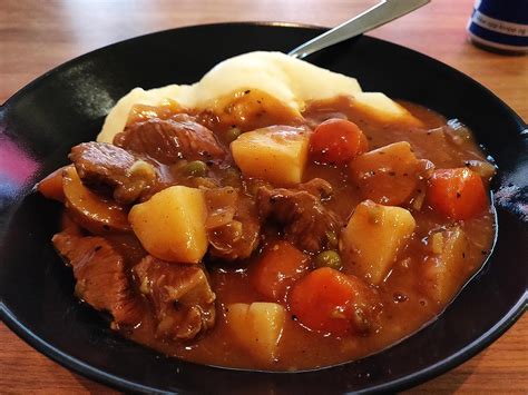 Beef Stew With Mashed Potatoes Rslowcooking