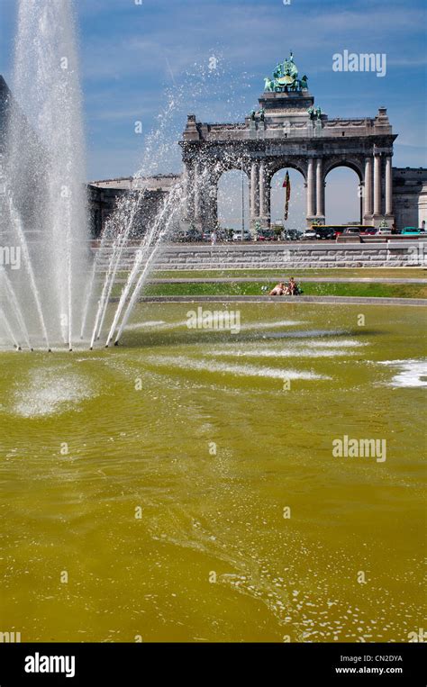 Belgium, Brussels, Fountain background Triumphal Arch at Parc du ...