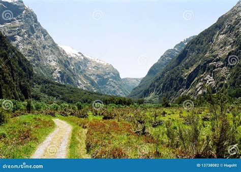 Milford Track, New Zealand Stock Photography | CartoonDealer.com #13738082