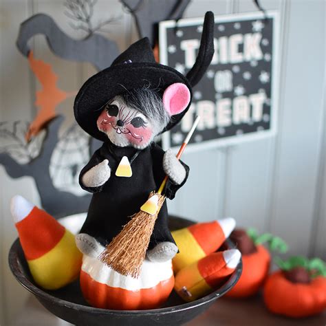 6in Mouse On Candy Corn Pumpkin Annalee Dolls