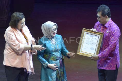 GIANYAR RAIH PREDIKAT KOTA KERAJINAN DUNIA ANTARA Foto