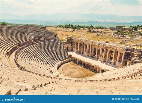 Ciudad Grecorromana Antigua Del Panorama Ruinas De La Ciudad Antigua