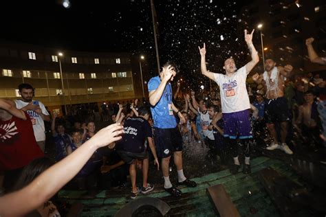 El Zunder Palencia Celebra El Ascenso A Acb En La Plaza De Espa A El