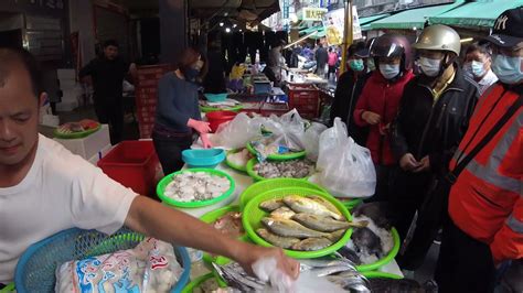 阿源叫客人皮包不要上鎖 掏錢要快不然會買不到 台中水湳市場 海鮮叫賣哥阿源 Taiwan Seafood Auction Youtube