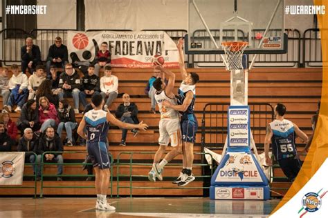 Basket C M Una Stratosferica Nm Corato Batte La Corazzata Matera