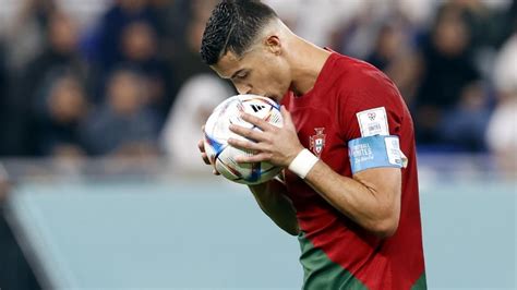 Cristiano Ronaldo Se Convierte En El Primer Jugador En Meter Goles En Cinco Mundiales Mvs