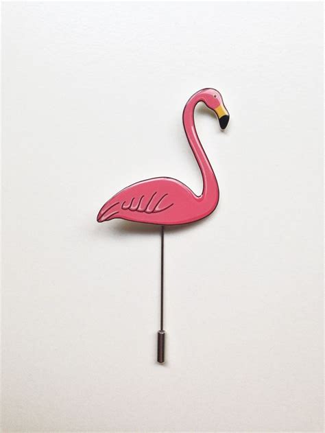 Kitsch Plastic Pink Lawn Flamingo Pin Hand Drawn Brooch Pink Lawn